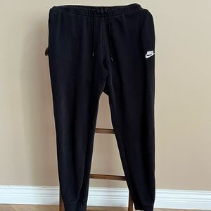 Nike Unisex black medium sweat pants.